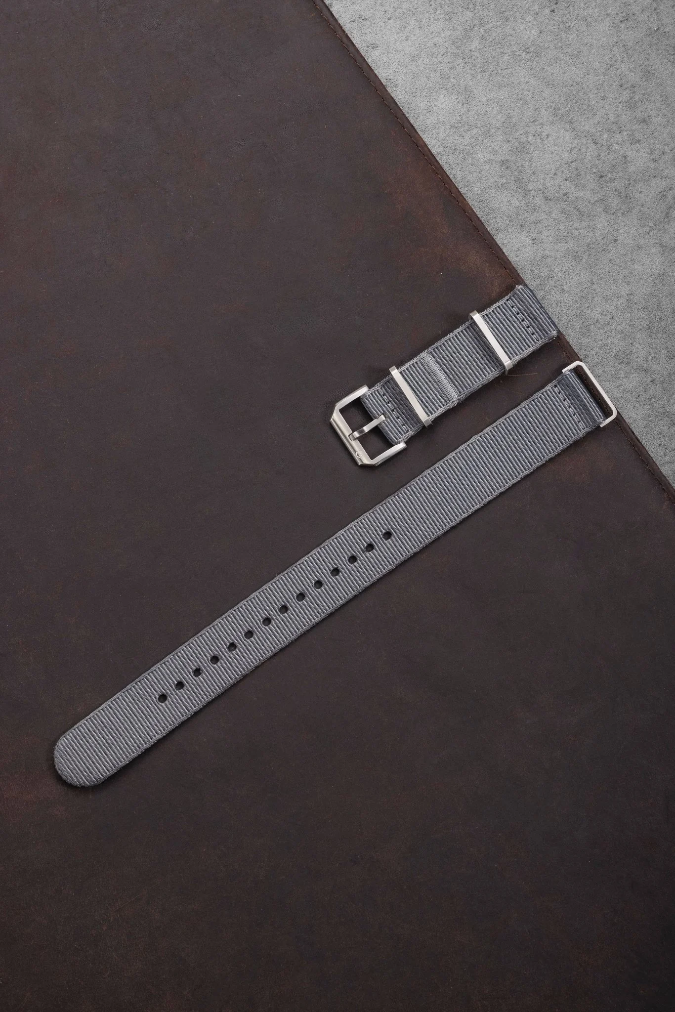 GREY NYLON NATO STRAP - ALL COLLECTIONS - Image 4